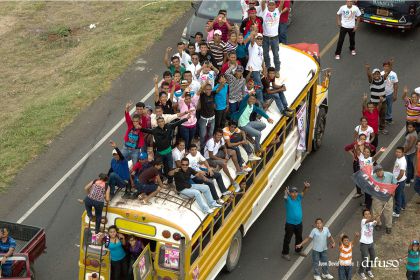Imágenes aéreas de caravanas entrando a Managua para celebrar el 35/19