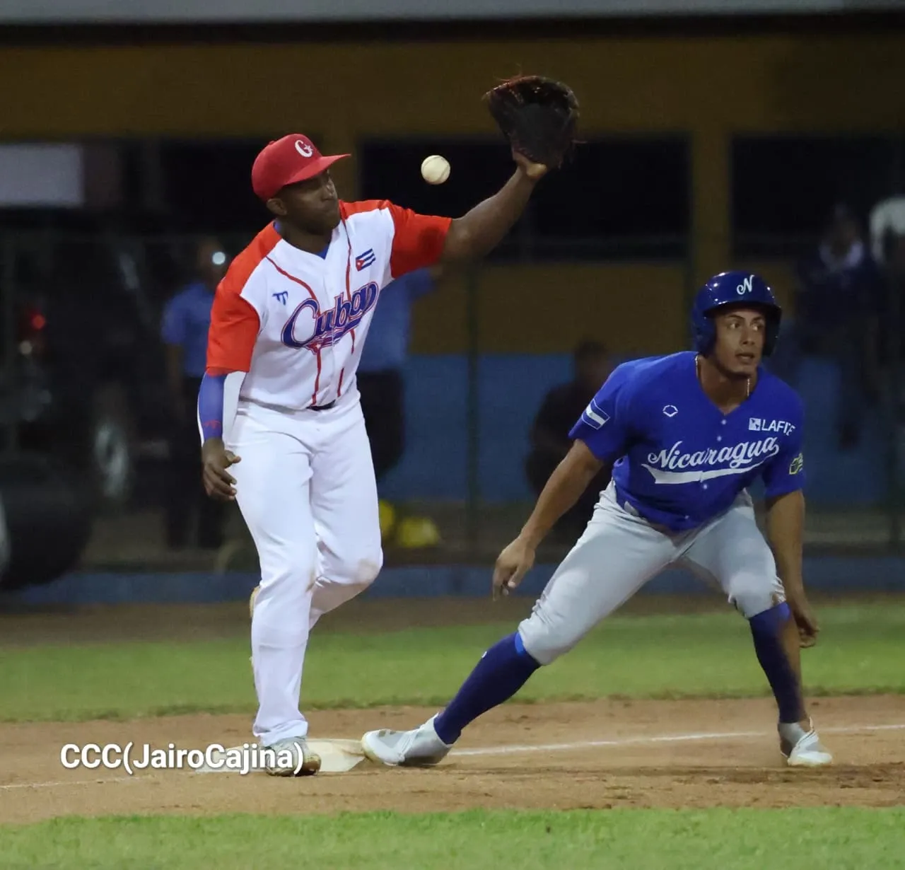 Estadio Yamil Ríos Ugarte recibe la intensidad del béisbol entre Nicaragua y Cuba
