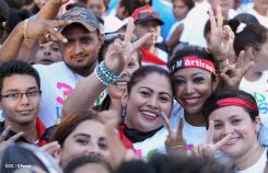 Daniel y Rosario celebran el 35/19 en Plaza La Fé
