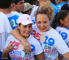Daniel y Rosario celebran el 35/19 en Plaza La Fé