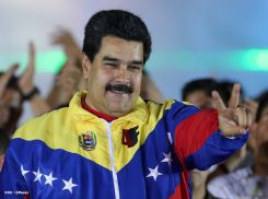 Daniel y Rosario celebran el 35/19 en Plaza La Fé