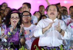 Daniel y Rosario celebran el 35/19 en Plaza La Fé