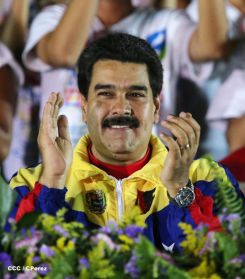 Daniel y Rosario celebran el 35/19 en Plaza La Fé