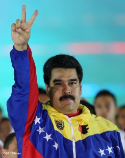 Daniel y Rosario celebran el 35/19 en Plaza La Fé