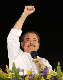 Daniel y Rosario celebran el 35/19 en Plaza La Fé