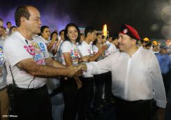 Daniel y Rosario celebran el 35/19 en Plaza La Fé