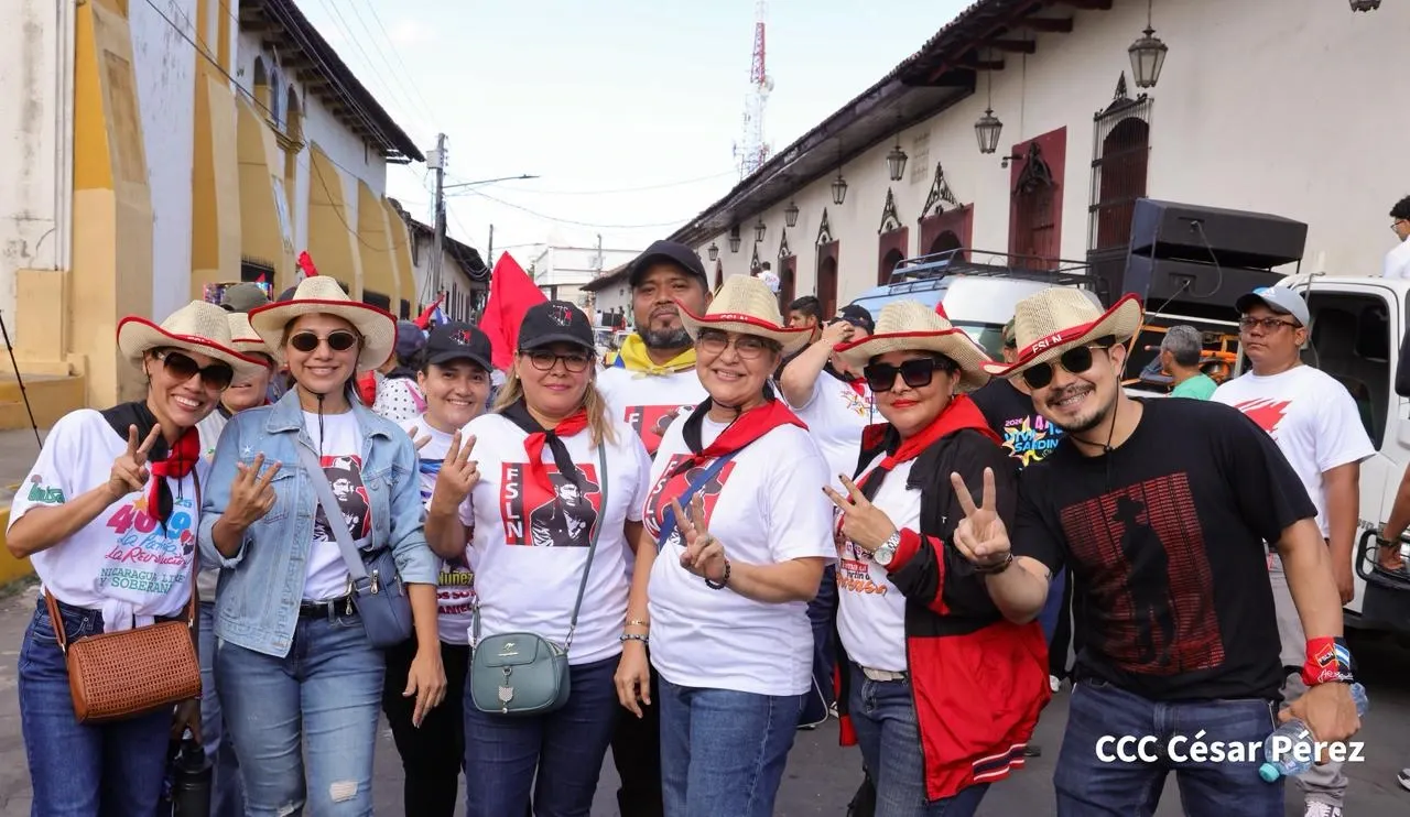 Multitudinaria caminata recuerda la histórica toma del Fortín de Acosasco en León