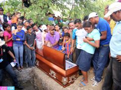 Familiares y amigos de joven asesinado demandan Paz y Justicia