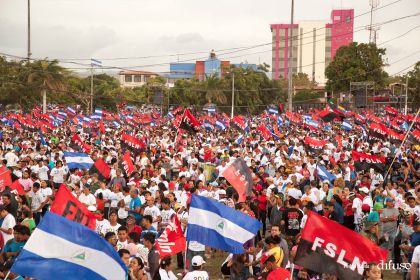 Daniel y Rosario celebran el 35/19 en Plaza La Fé