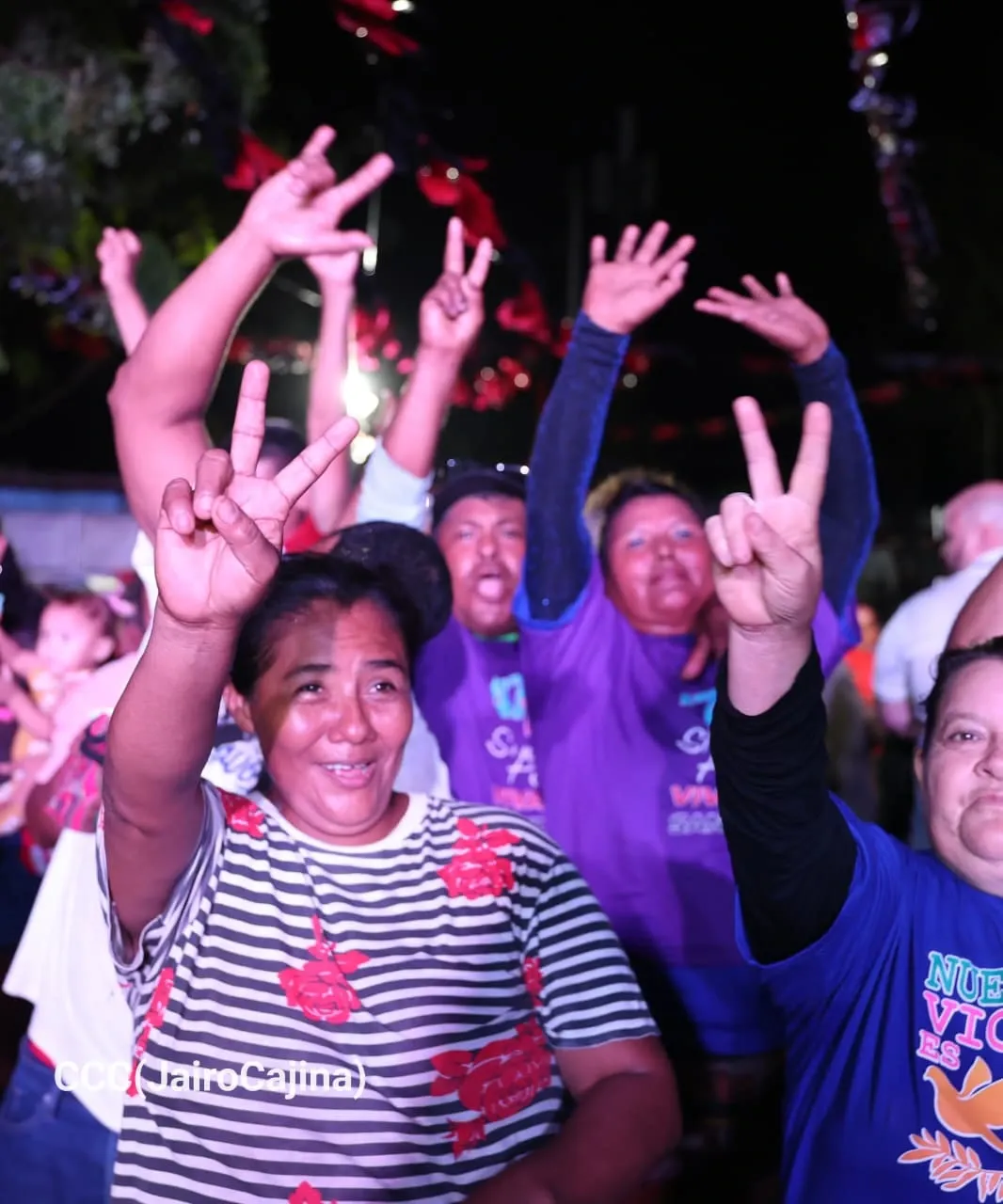 Familias protagonizan vigilias por el 47.° aniversario de la Revolución