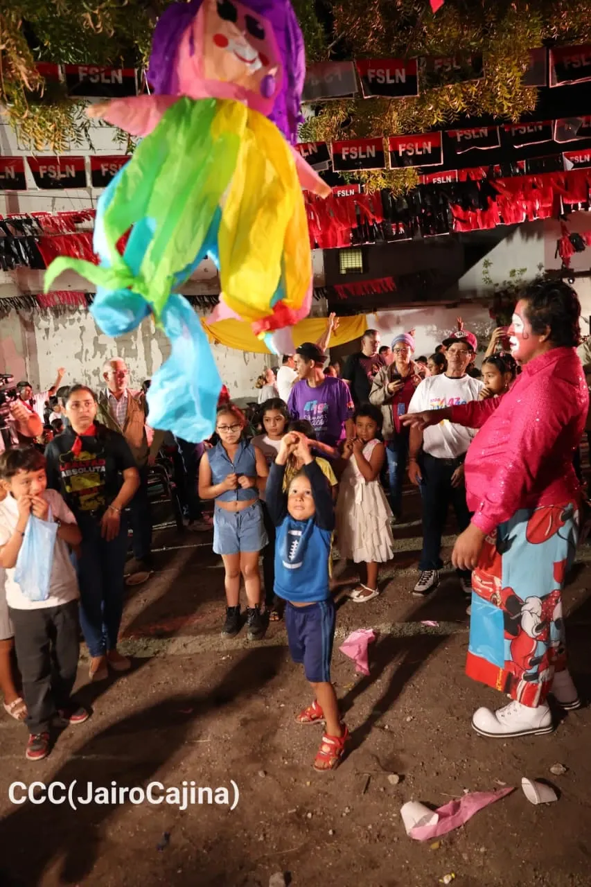 Familias protagonizan vigilias por el 47.° aniversario de la Revolución