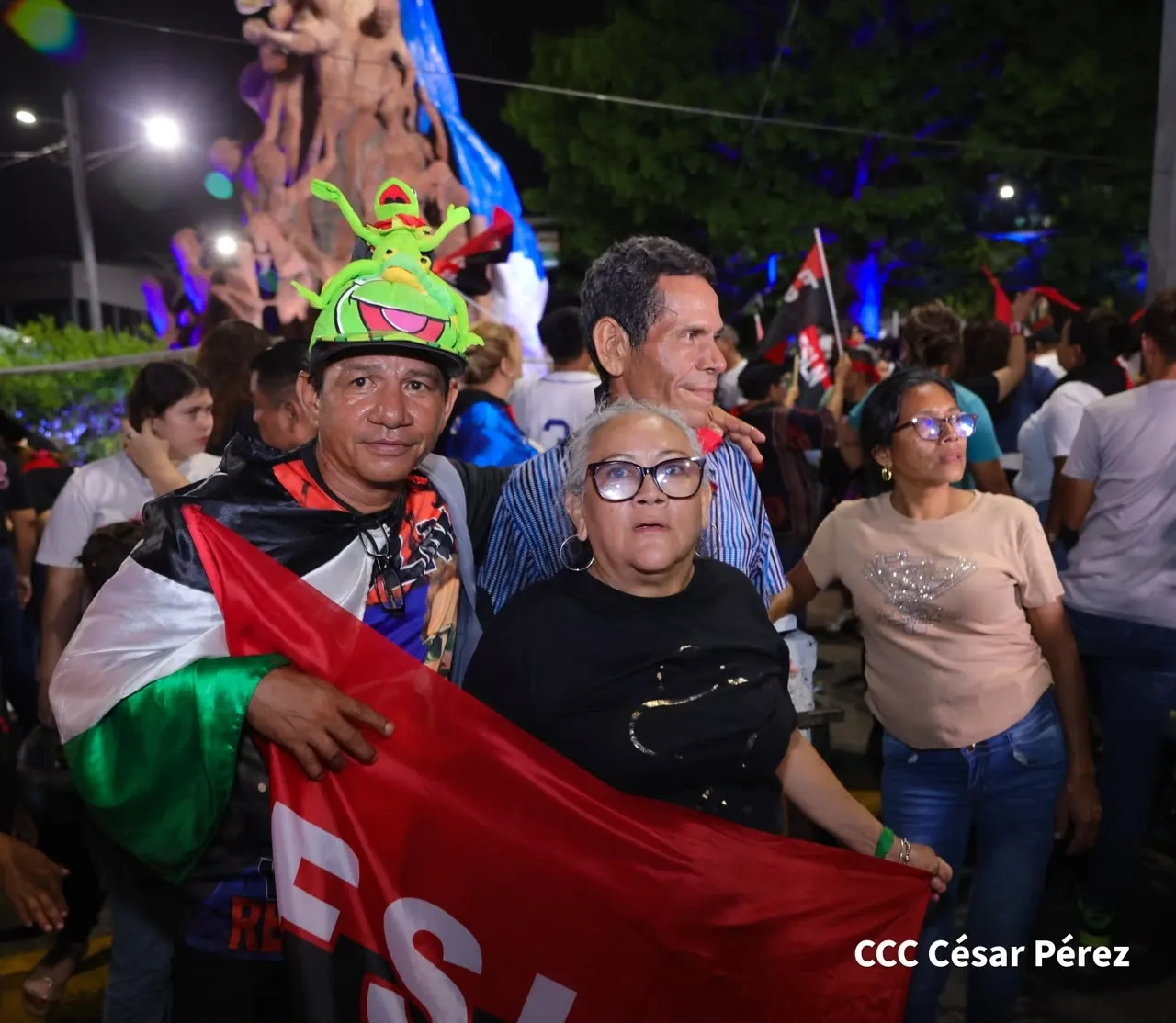 Familias protagonizan vigilias por el 47.° aniversario de la Revolución