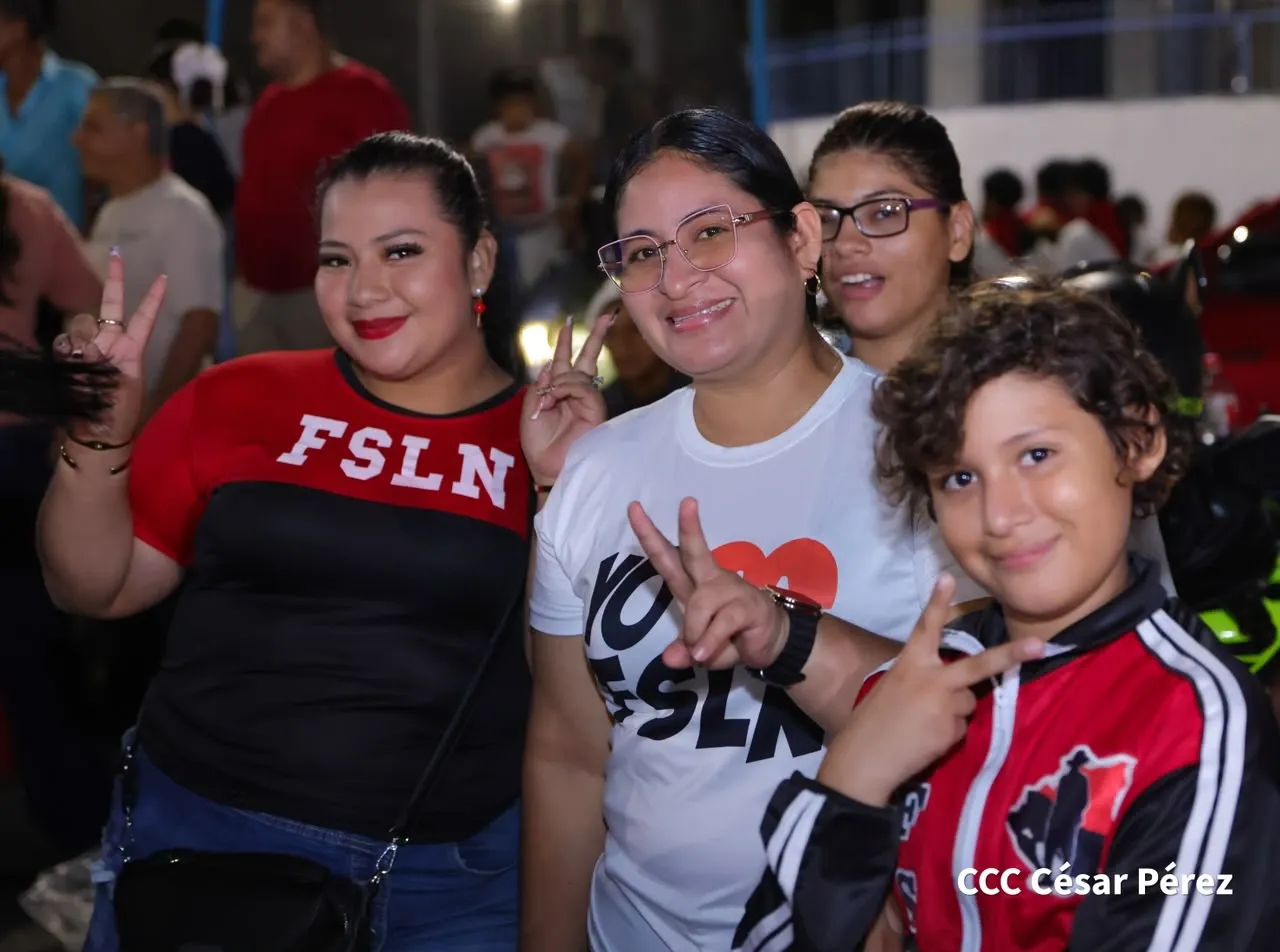 Familias protagonizan vigilias por el 47.° aniversario de la Revolución