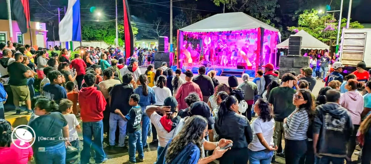 Familias protagonizan vigilias por el 47.° aniversario de la Revolución