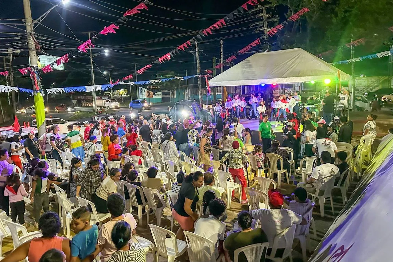 Familias protagonizan vigilias por el 47.° aniversario de la Revolución
