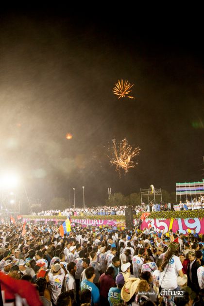Daniel y Rosario celebran el 35/19 en Plaza La Fé