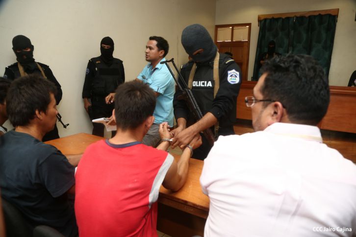 Fiscalía introduce acusación contra sospechosos de cobarde masacre