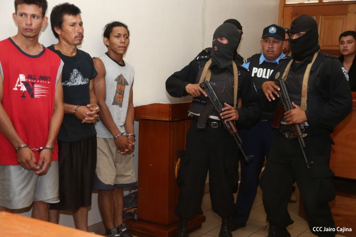 Fiscalía introduce acusación contra sospechosos de cobarde masacre