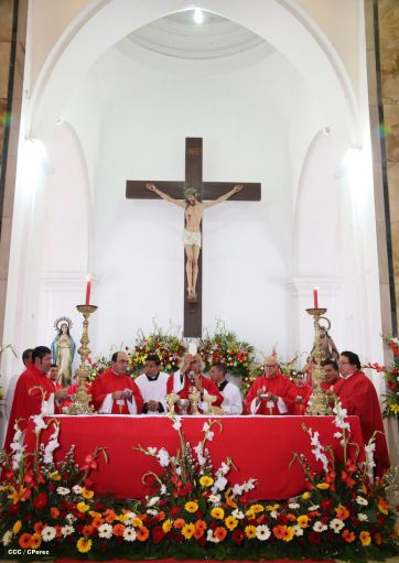 Cardenal Brenes celebra a honor a Santiago Apóstol