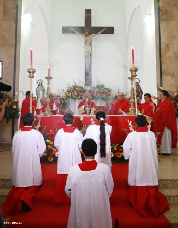 Cardenal Brenes celebra a honor a Santiago Apóstol