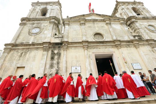 Cardenal Brenes celebra a honor a Santiago Apóstol