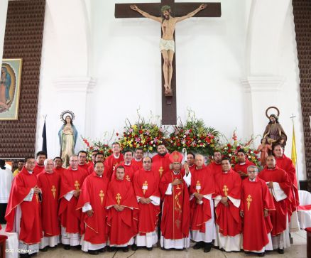 Cardenal Brenes celebra a honor a Santiago Apóstol