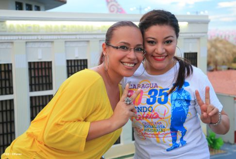 Familias disfrutan la belleza y creatividad del Paseo Xolotlán