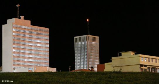 Familias disfrutan la belleza y creatividad del Paseo Xolotlán