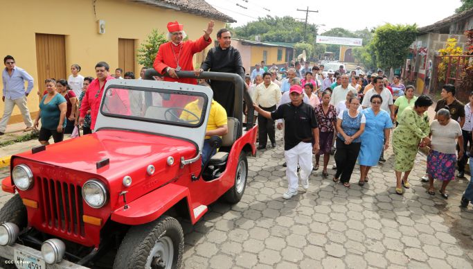 Cardenal Brenes celebra a Santa Ana en Niquinohomo