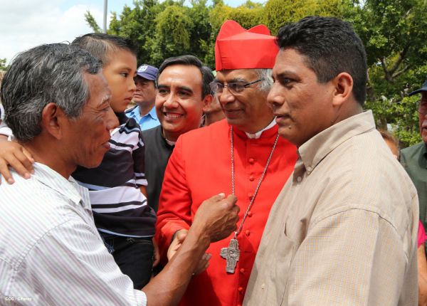 Cardenal Brenes celebra a Santa Ana en Niquinohomo