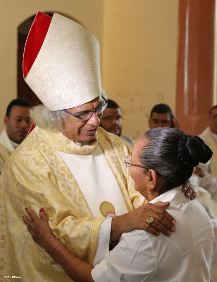Cardenal Brenes celebra a Santa Ana en Niquinohomo