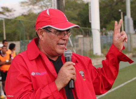 Triunfal debut rojinegro