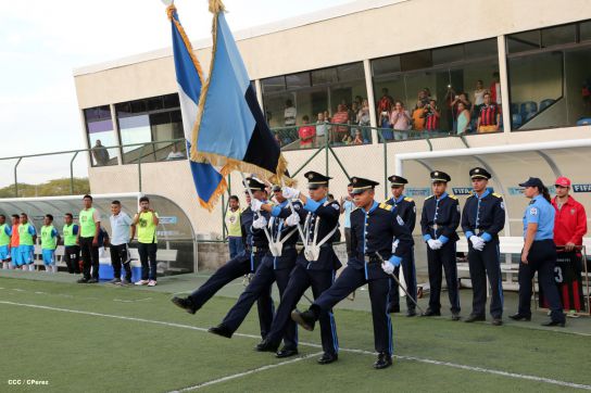 Triunfal debut rojinegro