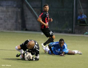 Triunfal debut rojinegro