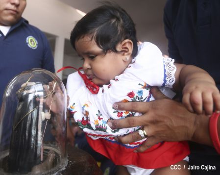 Devotos de Santo Domingo de Guzmán participan de la bajada de su santuario