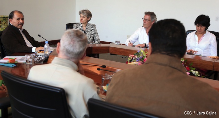 Daniel y Rosario visitan se reúnen con Directora UNESCO
