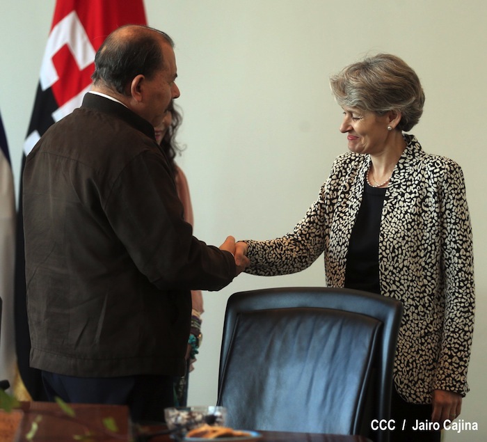 Daniel y Rosario visitan se reúnen con Directora UNESCO