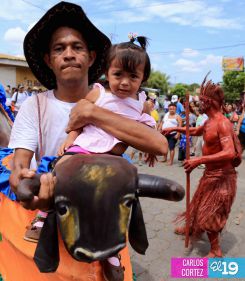 Pobladores de Ciudad Sandino le bailan a Santo Domingo de Abajo