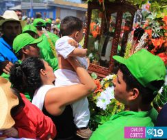 Pobladores de Ciudad Sandino le bailan a Santo Domingo de Abajo
