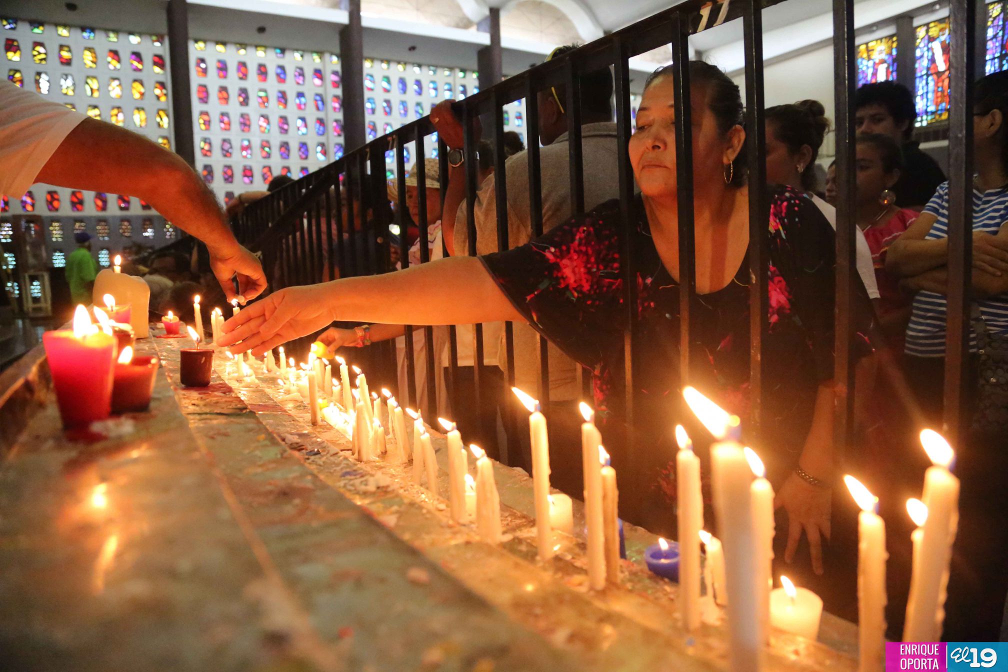 Con alegría y fervor miles acompañan a Santo Domingo hacia Las Sierritas