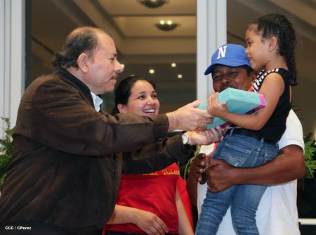 Daniel se reúne con campeones del Torneo Panamericano de Beisbol Infantil AA