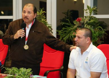 Daniel se reúne con campeones del Torneo Panamericano de Beisbol Infantil AA