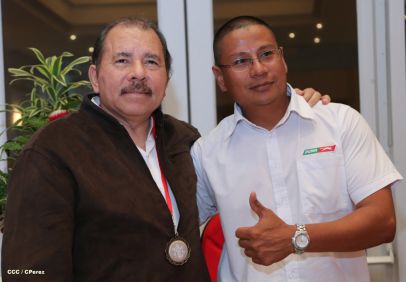 Daniel se reúne con campeones del Torneo Panamericano de Beisbol Infantil AA