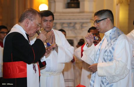 Fieles leoneses celebran 67 años de la Gritería Chiquita