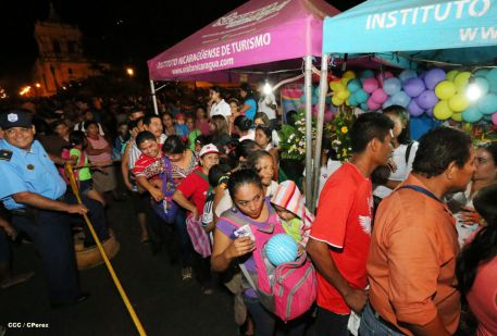 Fieles leoneses celebran 67 años de la Gritería Chiquita