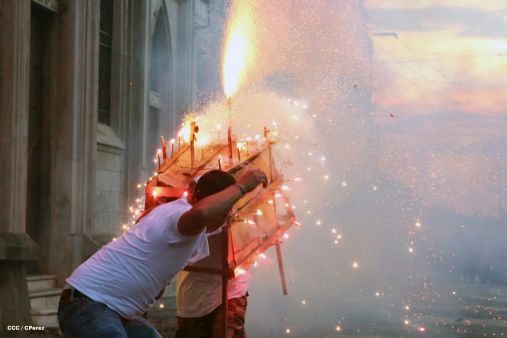 Fieles leoneses celebran 67 años de la Gritería Chiquita
