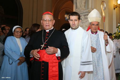 Fieles leoneses celebran 67 años de la Gritería Chiquita