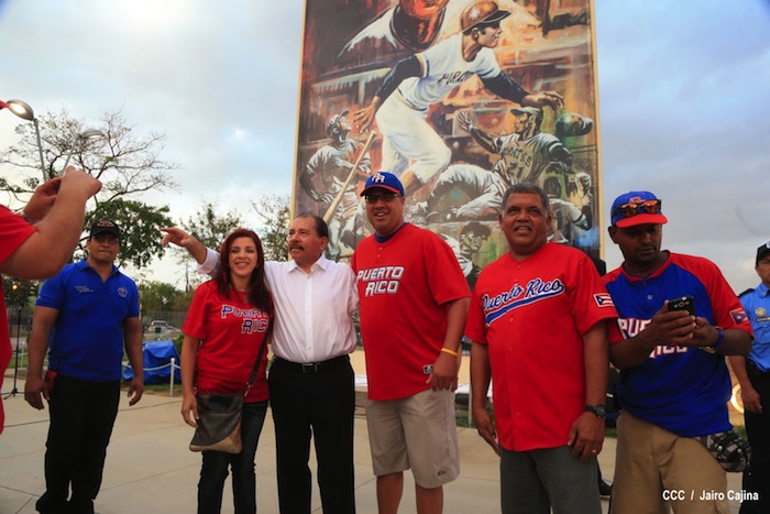 Presidente Daniel inaugura Estadio Béisbol Infantil 