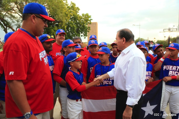 Presidente Daniel inaugura Estadio Béisbol Infantil 