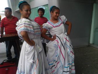 Arriban al país primeros estudiantes que participaran en el #17CLAE